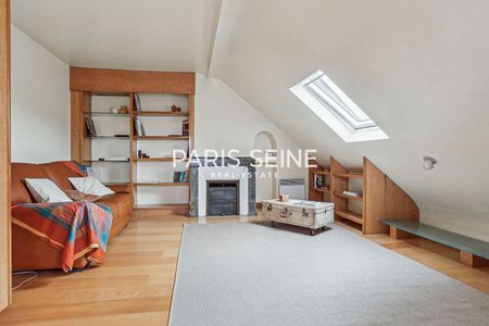 ** Saint-Germain-des-Prés ** Très grand studio lumineux avec vue dégagée ! - Photo 5