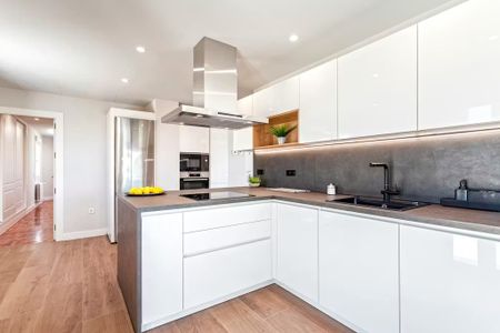 Avenida Juan Sebastián Elcano, Málaga, Andalusia 29017 - Photo 3