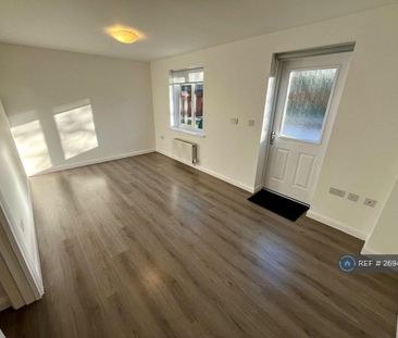 3 bedroom end of terrace house to rent - Photo 1