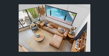 Exceptional Waterfront Retreat in Noosa Waters - Photo 4