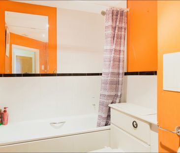 2 Bed Flat, Royal Docks, E16 - Photo 5