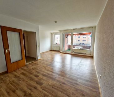 WBS-Wohnung in Krefeld: Charmante 2 Zimmerwhg. mit Balkon und Tiefg... - Foto 1
