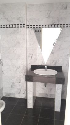 sonnige Maisonette – 2- Raumwohnung im Dachgeschoss mit Fahrstuhl ! - Photo 1