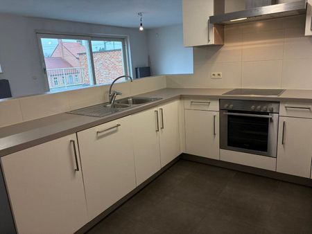 Energiezuinig appartement met 2 slpks op wandelafstand van het centrum ! - Photo 3