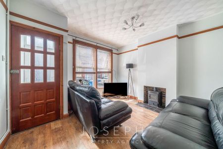 3 bedroom terraced house to rent - Photo 2