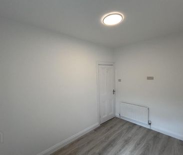 2 Donegall Avenue, Belfast, BT12 6LX - Photo 2