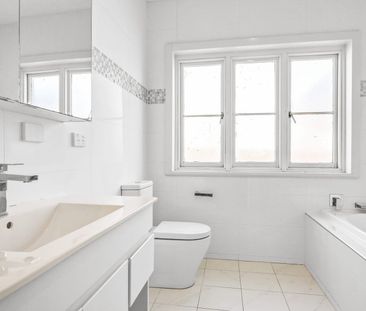 Neat Two Bedroom Family Home in Prime Punchbowl Location - Photo 2