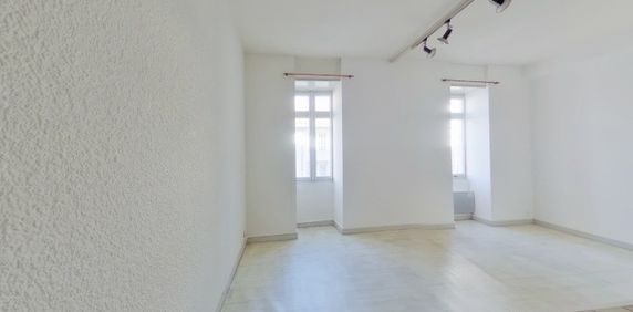 Location Appartement 2 pièces 45m² CHAUVIGNY 86300 - Photo 2