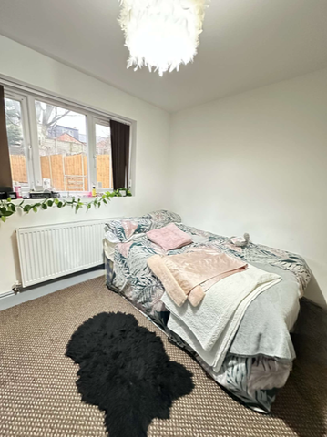 8 bedroom terraced house to rent - Photo 4
