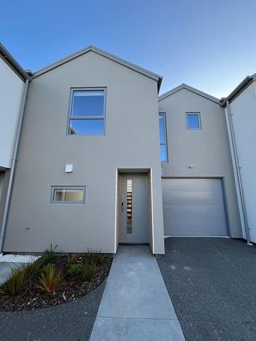 Modern New Townhouse in St Albans - Photo 5