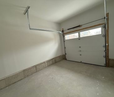 For Lease - 21 Moss Drive, Markham, Ontario - Photo 2