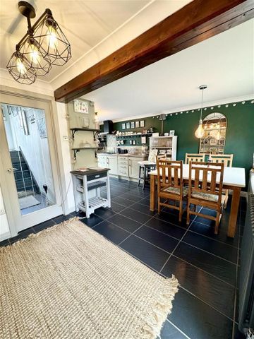 3 bedroom terraced house to rent - Photo 5