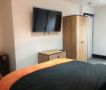 1 bedroom in a house share to rent - Photo 4