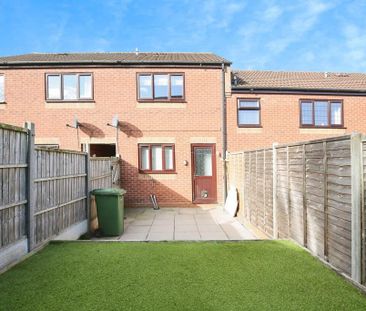 2 bedroom terraced house to rent - Photo 2