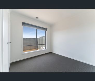 30 Kingia Street, Cobblebank, Vic 3338 - Photo 2