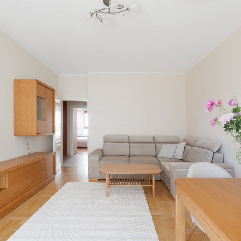 Komfortowe mieszkanie z balkonem - Zdjęcie 1