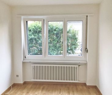 Goldbrunnenplatz – Central, Cozy, Your New Home? - Photo 1