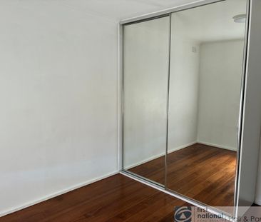 Family Home in a Prime location with gardening included - Photo 3