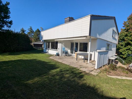 LIGHT-FLOODED WITH CHEMINÉE AND GARDEN - Photo 1