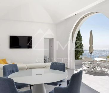 Proche Cannes - Villa pieds dans l'eau - Photo 1