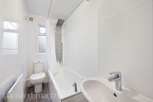 Barnard Gardens, NEW MALDEN - Photo 1