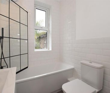 2 bedroom house to rent - Photo 2