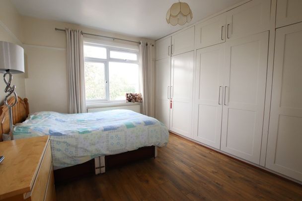 3 Bed Semi-Detached House, Weybridge Road, CR7 - Photo 1