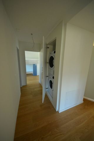 Top moderne 6.5 Zimmer Dach/-Maisonettewohnung an zentraler Lage zu vermieten! - Foto 2