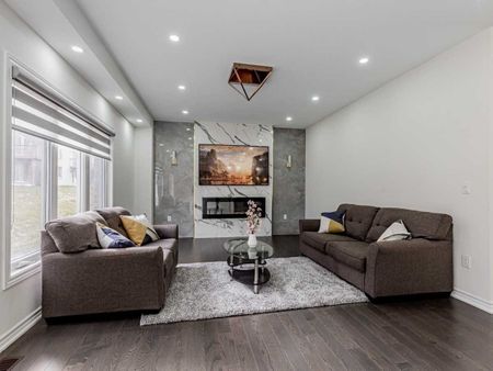 For Lease - 1957 Don White Court Unit# Upper, Oshawa, Ontario - Photo 5