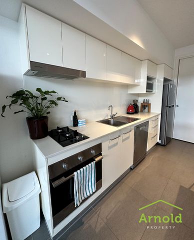 Perfectly situated 1 Bedroom Apartment - Photo 3