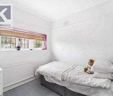 Tudor Avenue, Worcester, KT4 - Photo 2