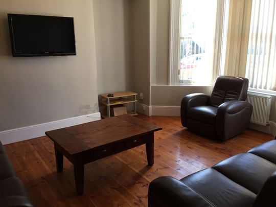 House Share Heaton Park Road - Photo 1