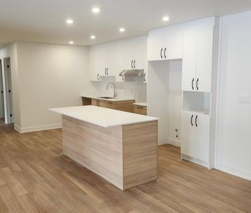 Logement 5 1/2 au 69 Chemin du Fleuve pointe des cascades - Photo 2