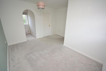 4 bedroom link detached house to rent - Photo 5