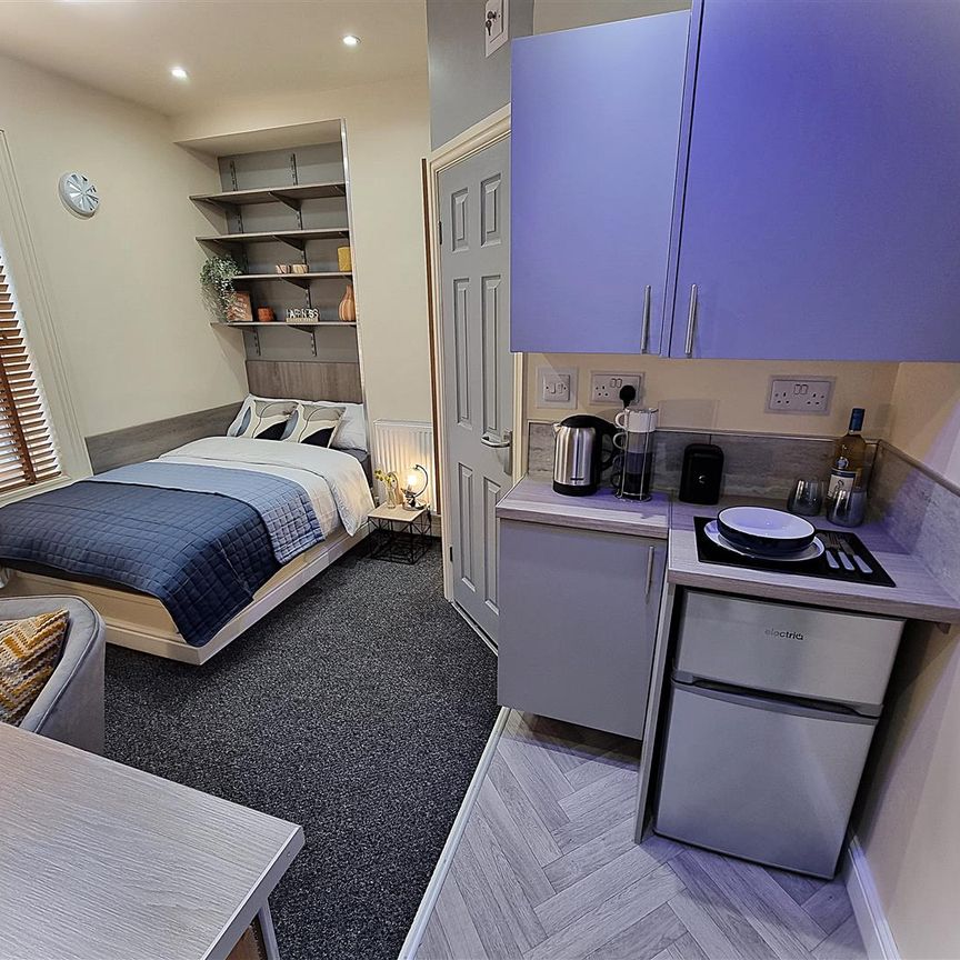 Rasen Lane - Studio for January 2026 - Photo 1