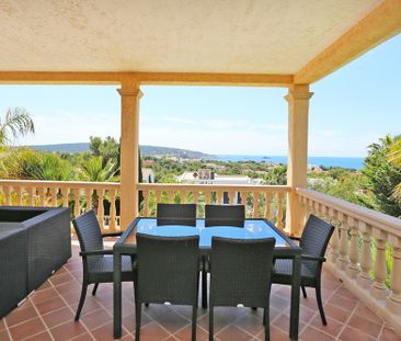 Elegant luxury villa with stunning sea views in Nova Santa Ponsa - Photo 4