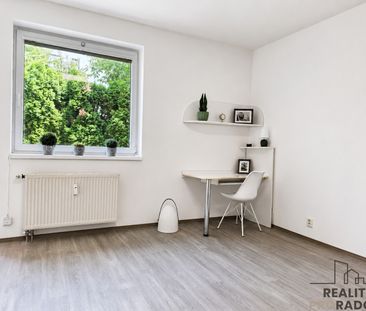Pronájem bytu 1+kk a garsoniéry 33 m², bratří Sapáků, Brno Líšeň - Photo 1