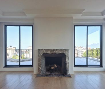 LUXURY PENTHOUSE: Panoramic view, 4 bedrooms/4 bathrooms - Photo 1