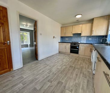 Claremont Avenue, Deeside, Garden City - Photo 5