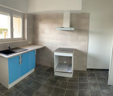 Location Maison 3 pièces 81m² - Photo 2