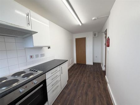 3 bedroom property to rent - Photo 3