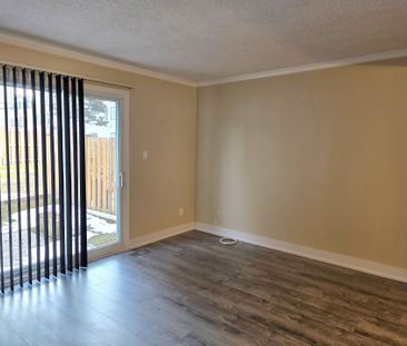 For Lease - 6767 Thorold Stone Road Unit# 7, Niagara Falls, Ontario - Photo 1
