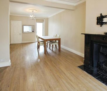 3 bedroom terraced house to rent - Photo 4