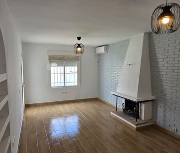 Casa o chalet de alquiler en Calle Pincarrasco, 48, El Pinillo - Photo 1