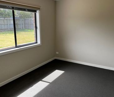 TOP TIER HOME IN PRIME LOCATION - Photo 4