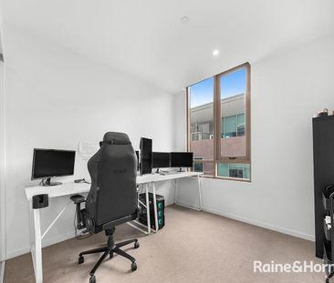 Resort-Style Living in a Modern Toowong Apartment - Photo 6