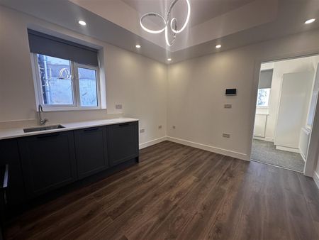 Ninian Road, Cardiff - Photo 4