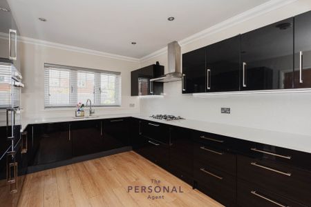 Oaktree Close, Epsom - Photo 4