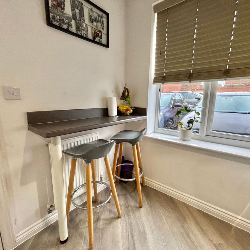 Broome Way, Galley Common, CV10 - Photo 1