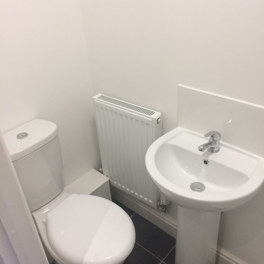 168 Westgate, WF2, Wakefield - Photo 1